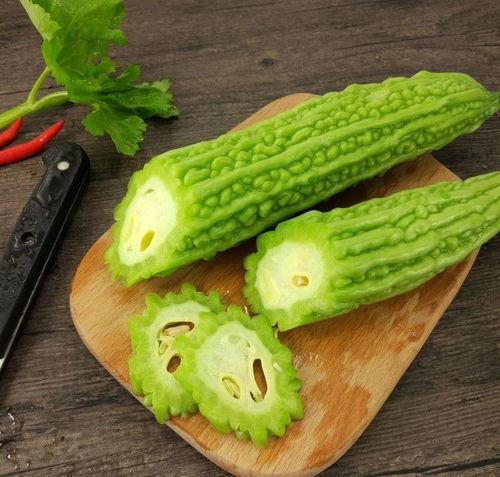 云南人吃瓜尖瓜花,瓜尖瓜花，舌尖上的云南特色美食