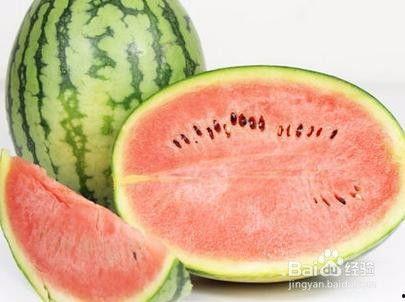 吃瓜拉伞,夏日清凉新风尚